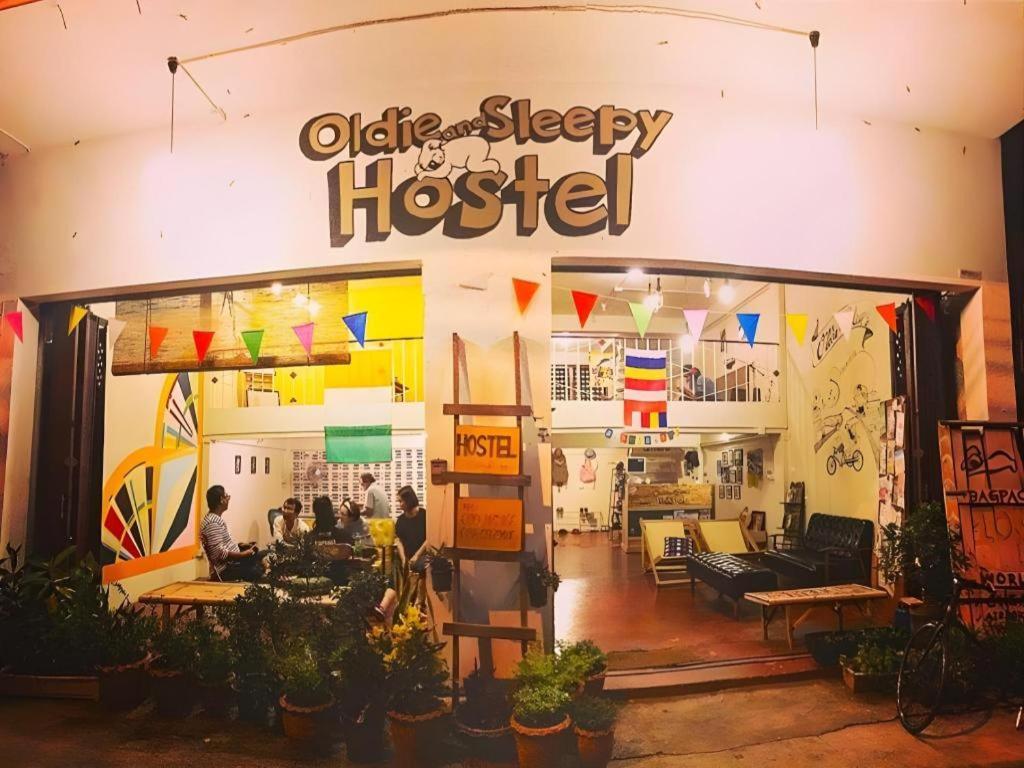 Oldie And Sleepy Hostel Udon Thani Exterior photo