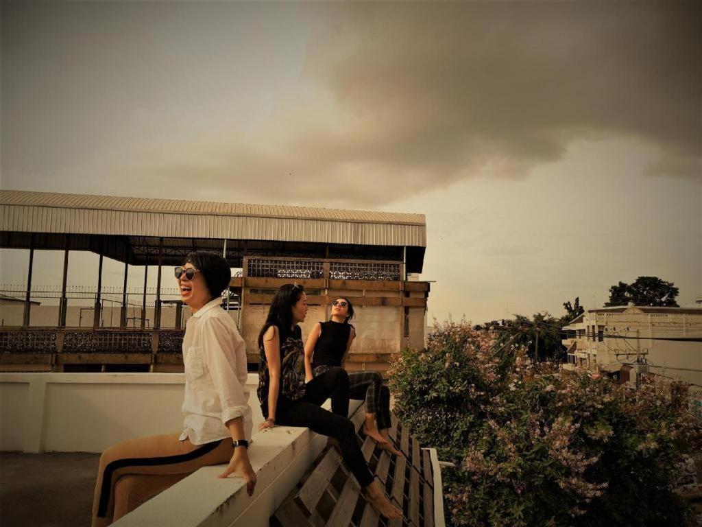 Oldie And Sleepy Hostel Udon Thani Exterior photo