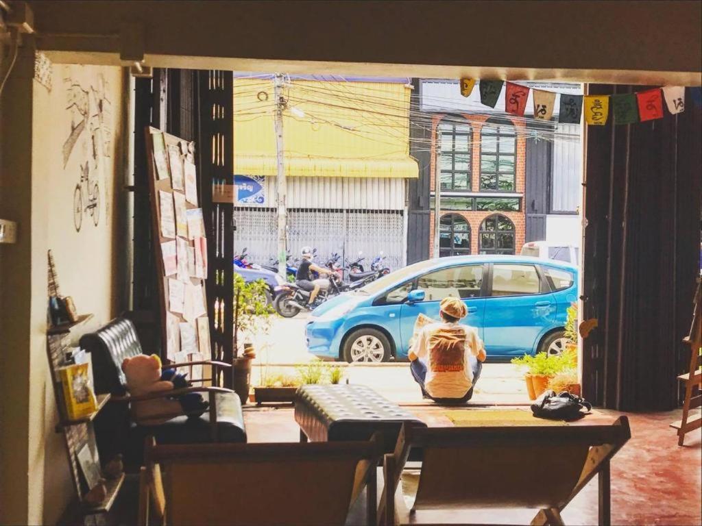 Oldie And Sleepy Hostel Udon Thani Exterior photo