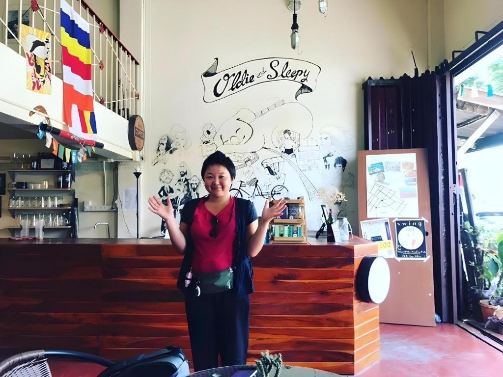 Oldie And Sleepy Hostel Udon Thani Exterior photo