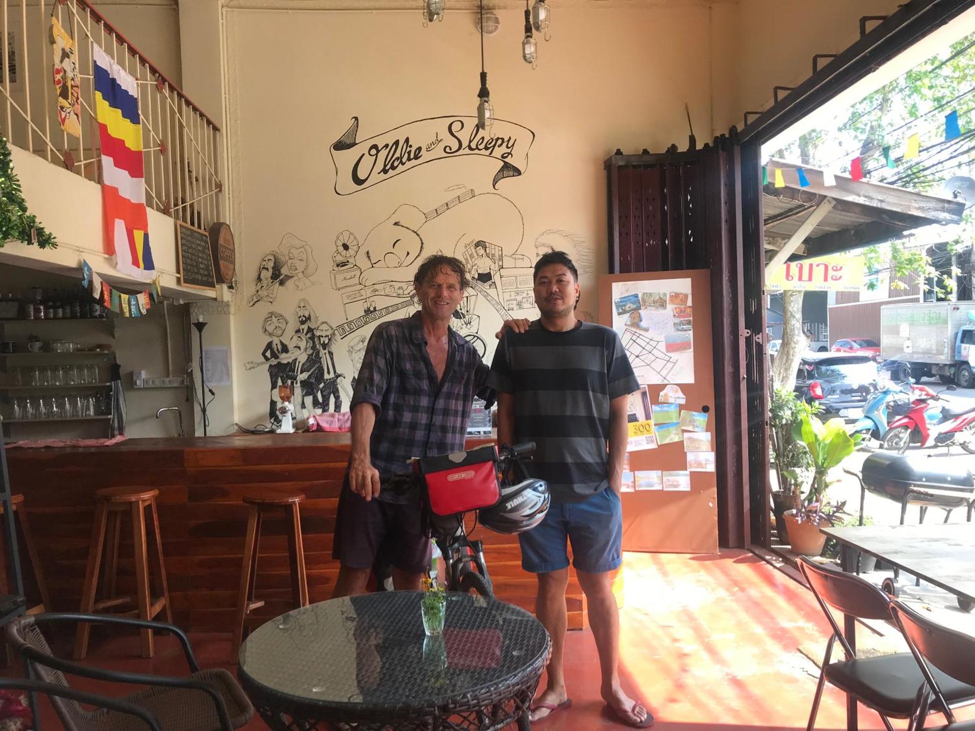 Oldie And Sleepy Hostel Udon Thani Exterior photo
